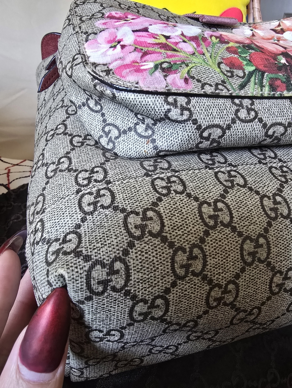 Authentic Gucci Brown GG Supreme Floral Canvas Backpack with Pink Interior - Picture 7 of 16